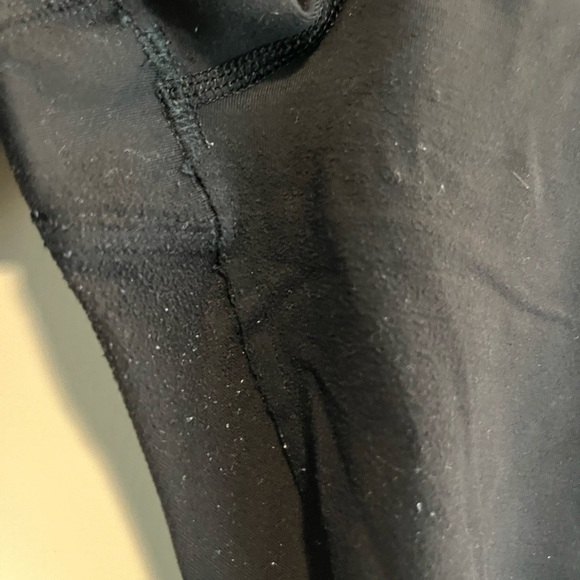 Lululemon Black Pace Rival Crops 22” Inseam Size 12 (Some wear, see photos) - Picture 11 of 12